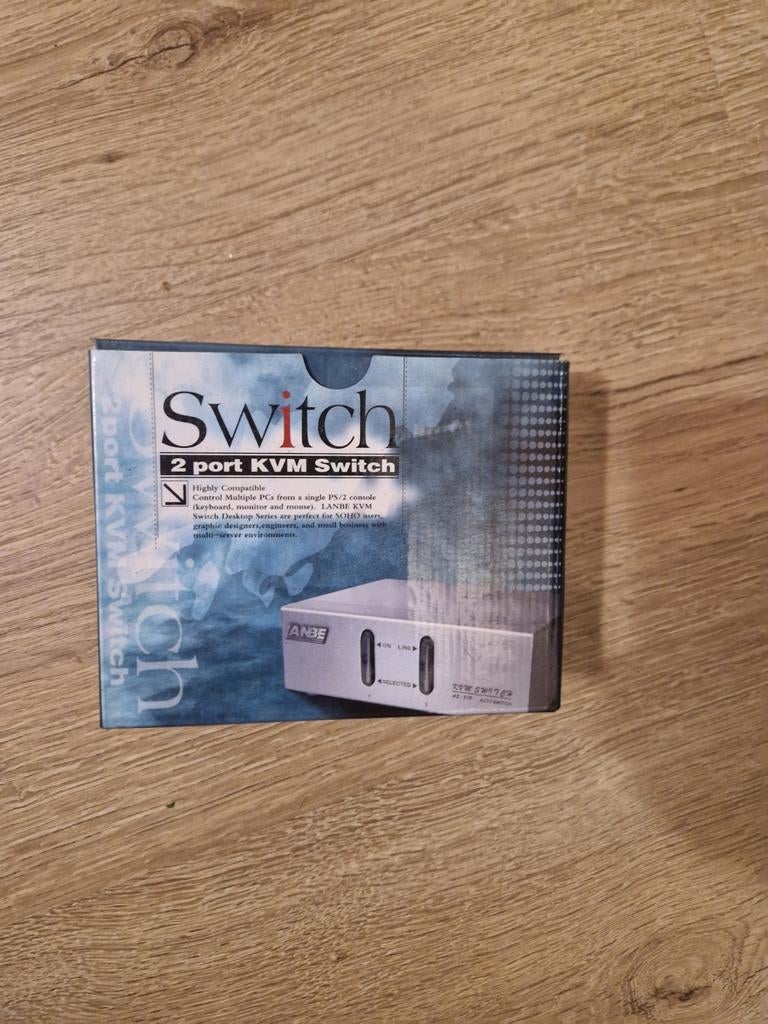 KVM switch model MS-21, in goede staat, Ophalen of Verzenden, Zo goed als nieuw