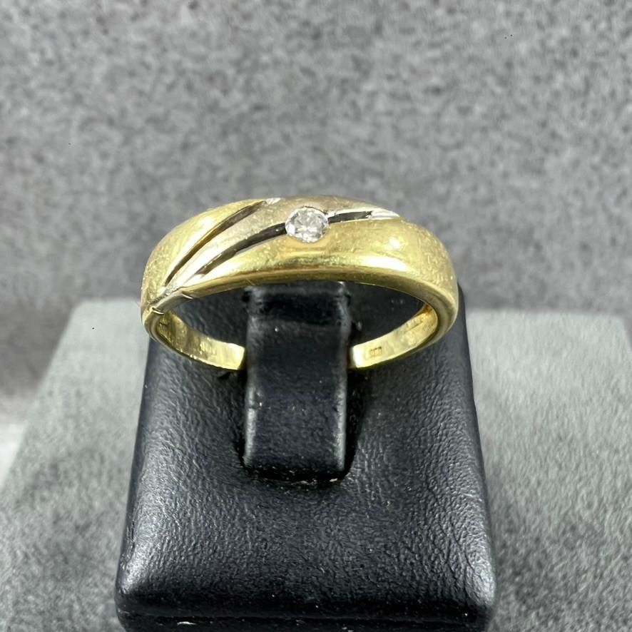 Gouden ring | 14K* | 2,26gr | bandring met briljant | 402820, Sieraden, Tassen en Uiterlijk, Ringen, Ophalen of Verzenden, Zo goed als nieuw