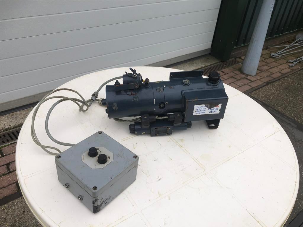 Oliepomp 24 volt, Ophalen, Gebruikt