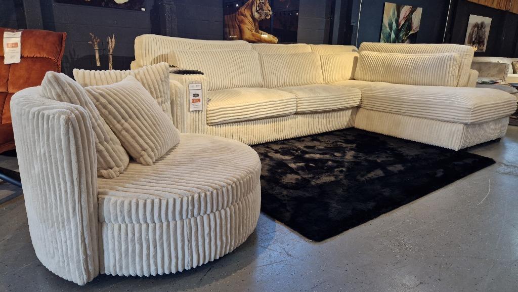 Prachtige ribfluweel hoekbank lounge | Showroom Utrecht, Ophalen, Info@trendvortex.com, 4131 NH, Hoekbank