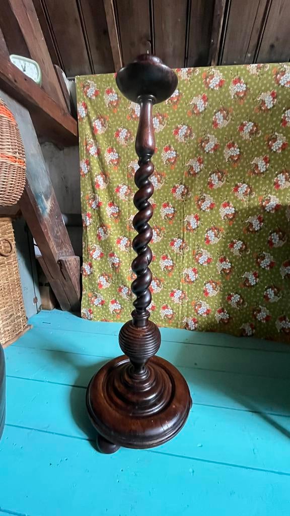 Engelse ‘Barley Twist’ Kaarsstandaard, Antiek en Kunst, Antiek | Kandelaars, Ophalen