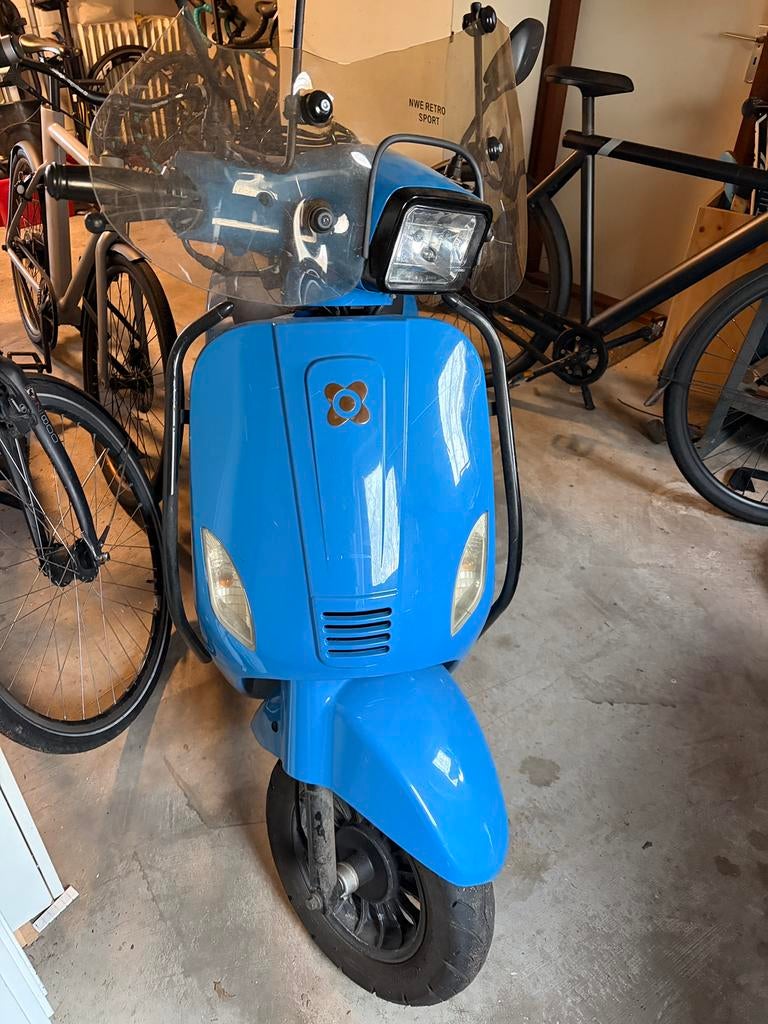 Blauw AGM VX50S, Fietsen en Brommers, Gebruikt, Benzine, Ophalen, Overige merken