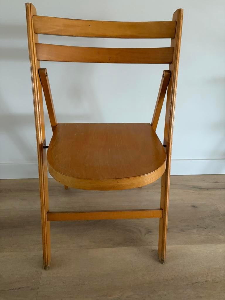 Houten klapstoel uit de jaren 80, Huis en Inrichting, Stoelen, Ophalen, Zo goed als nieuw, Bruin, Eén