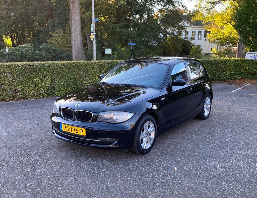 BMW 1-Serie 116i Clima, Navi, Stoelverwarming NAP,, Auto's, 1599 cc, 4 cilinders, Metallic lak, 1200 kg