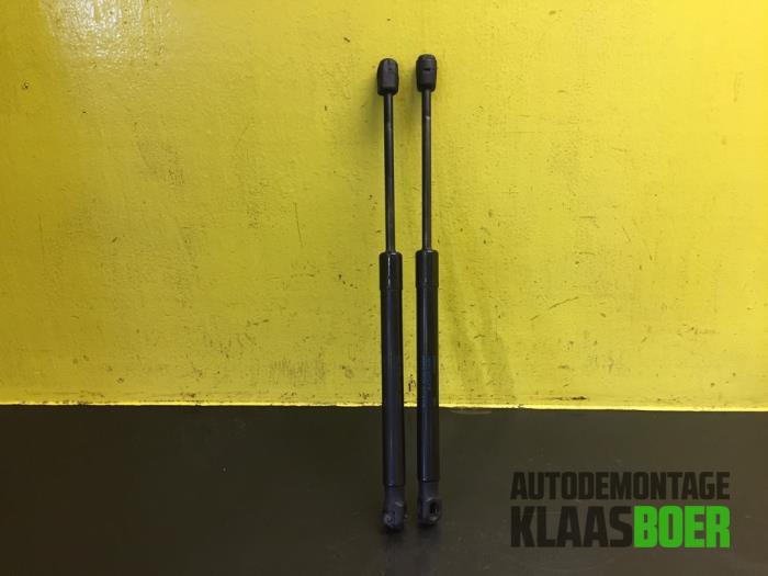 Set Gasdempers Achterklep van een Volkswagen UP, Auto-onderdelen, Ophalen of Verzenden, 12 maanden garantie, Gebruikt, Volkswagen