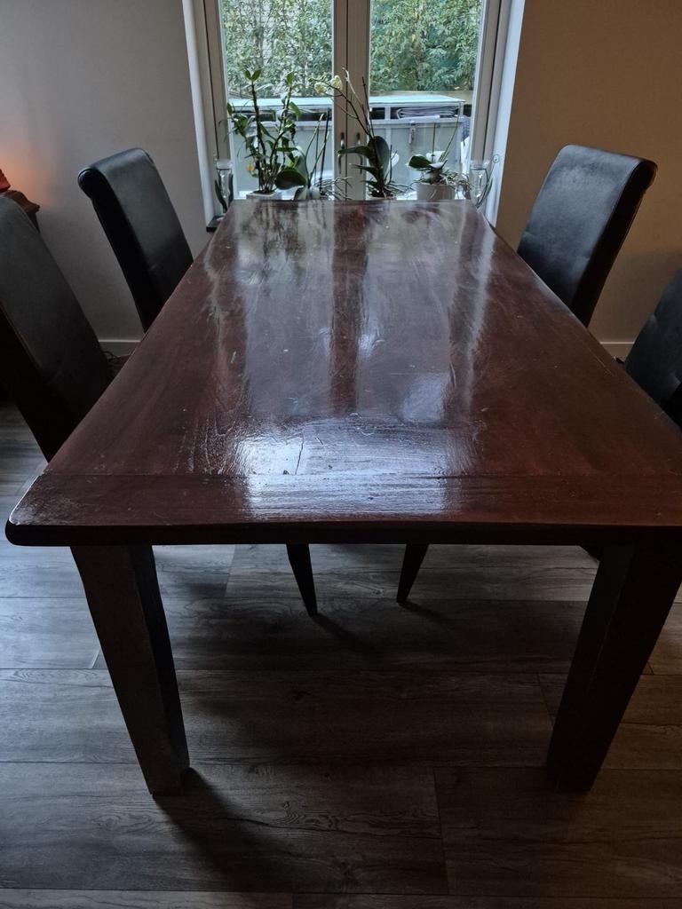Houten eettafel met 4 stoelen en hoezen, Ophalen, Gebruikt, Landelijk, 4 tot 6 stoelen