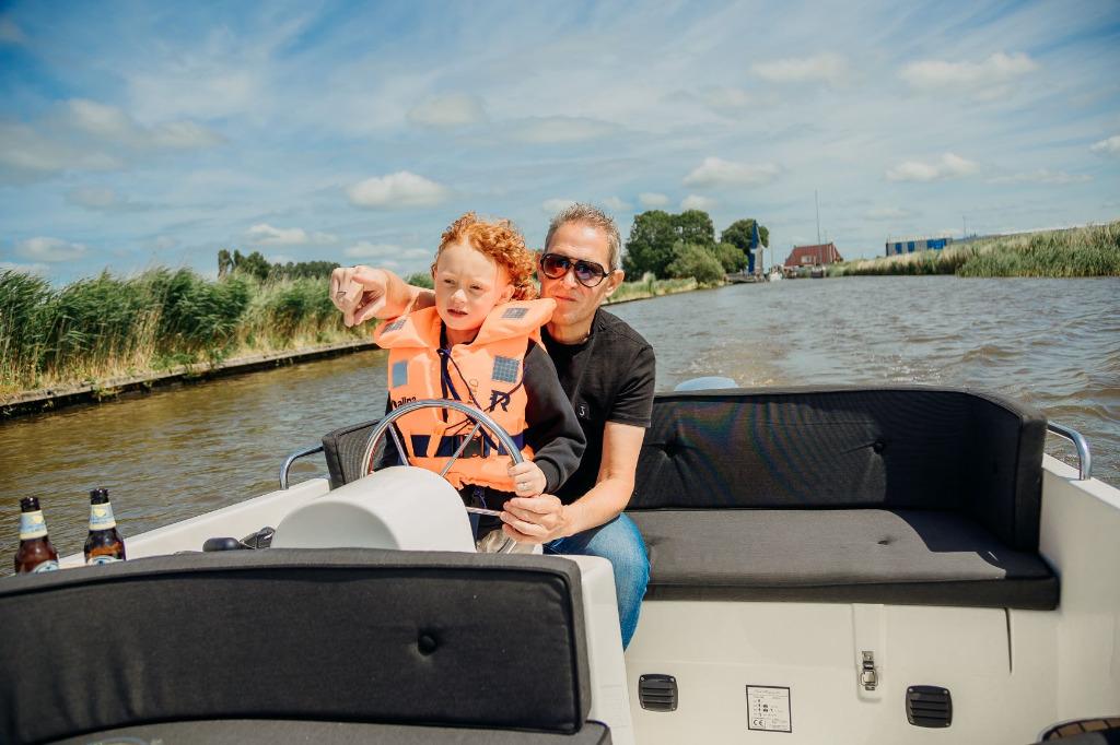 Sloep of motorboot huren Makkum vaarbewijsvrij, Diensten en Vakmensen, Verhuur | Boten, Sloep of Motorboot