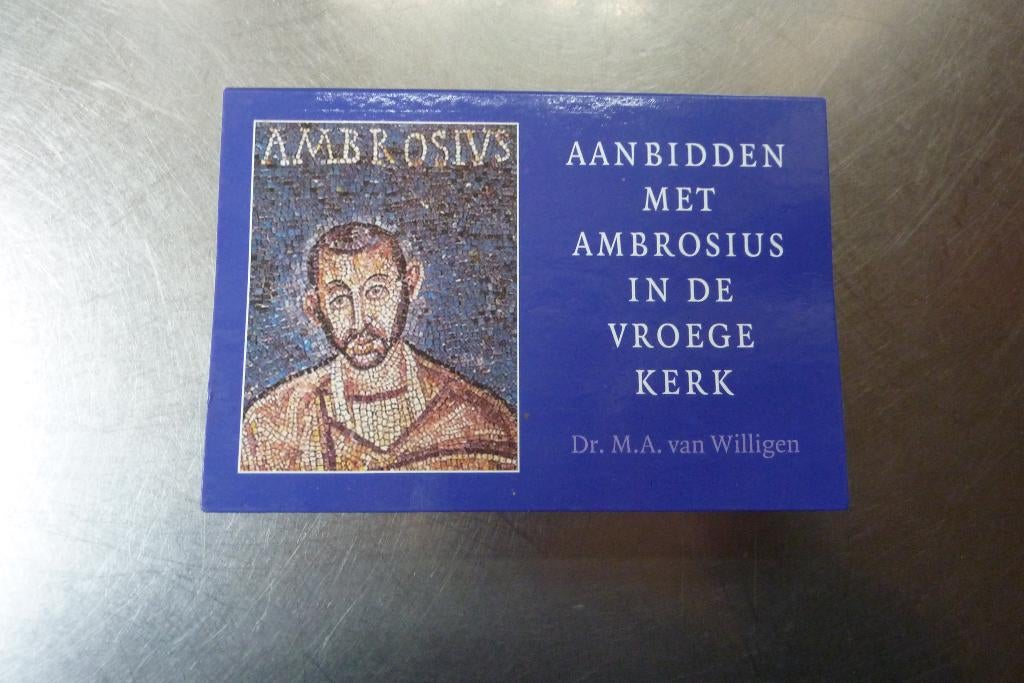 dwarsligger Aanbidden met Ambrosius in de vroege kerk, Ophalen of Verzenden, Zo goed als nieuw