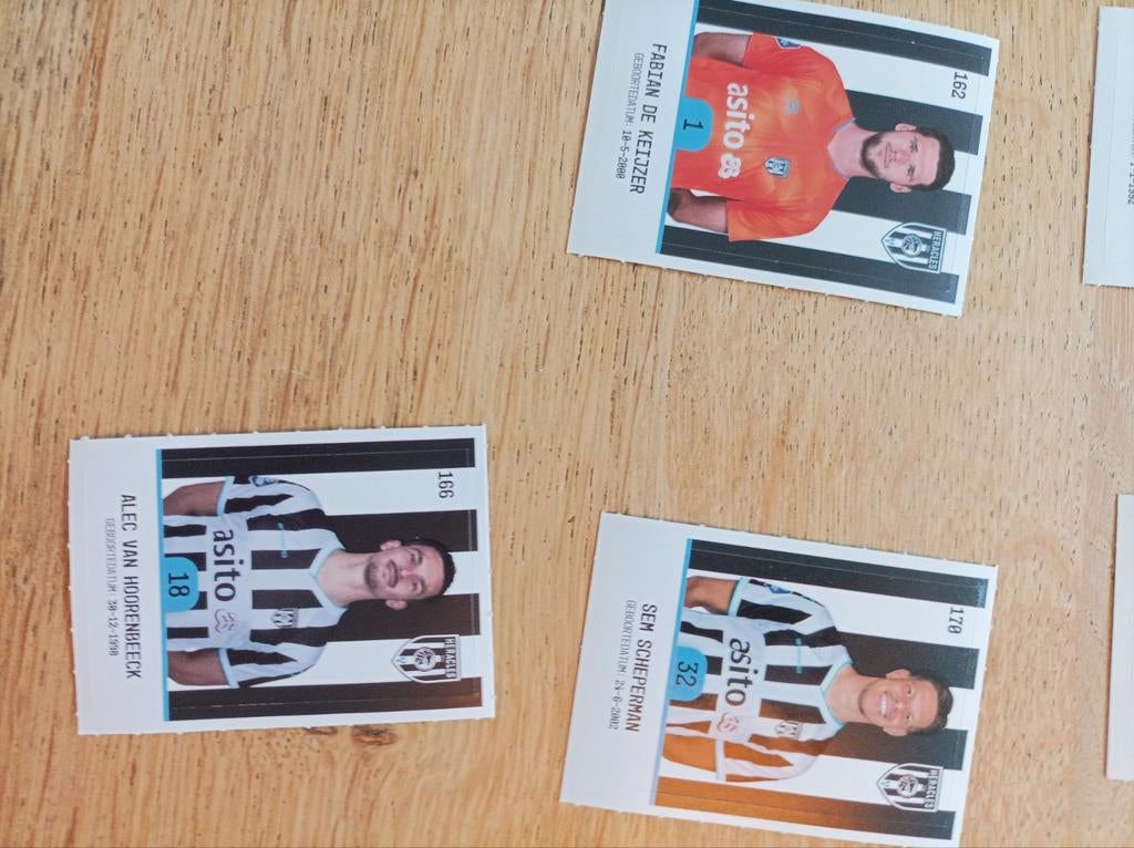 Voetbal plaatjes plus Heracles, Ophalen of Verzenden, Meerdere plaatjes