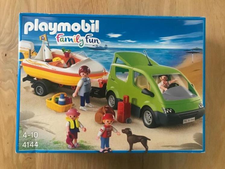 PLAYMOBIL Gezinswagen met boot - 4144, Kinderen en Baby's, Speelgoed | Playmobil, Ophalen of Verzenden, Zo goed als nieuw, Complete set
