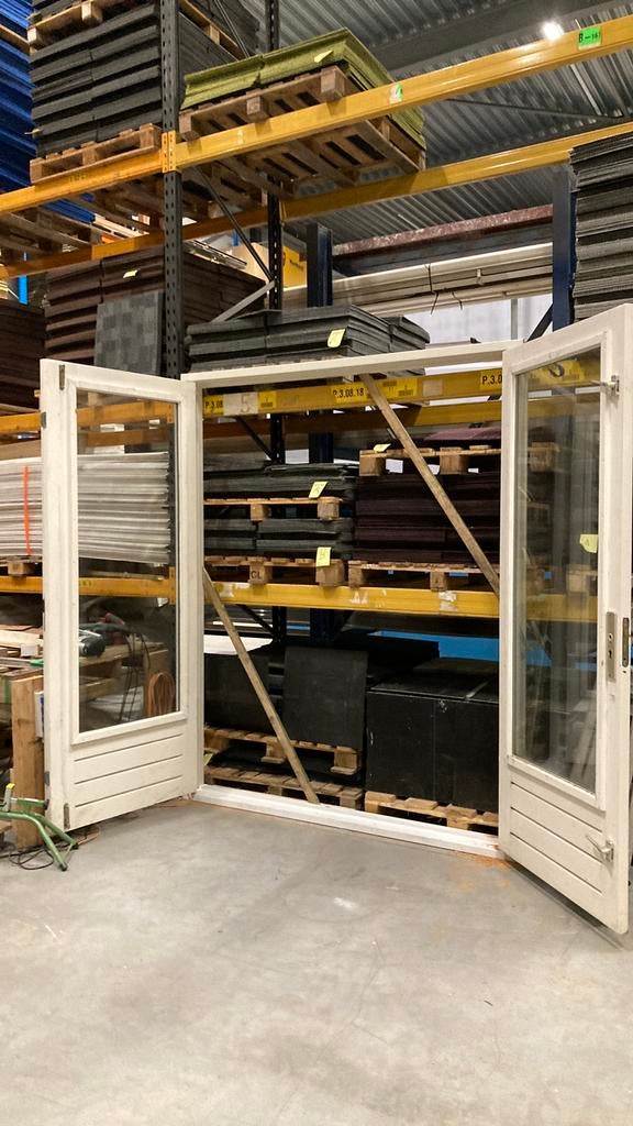 Timmerman gezocht | maken kozijnen | afhangen deuren |, Diensten en Vakmensen, Timmerlieden en Meubelmakers