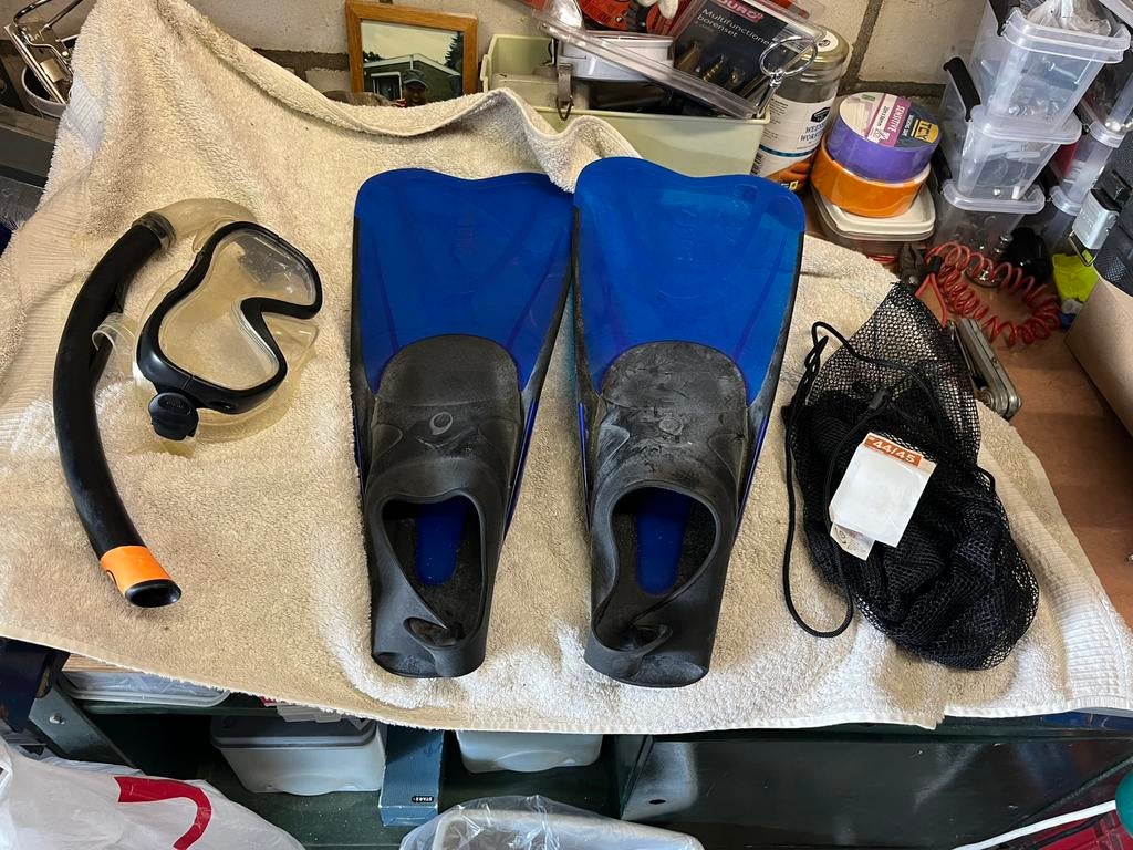 Snorkelsetje 44/45 1 keer gebruikt., Ophalen of Verzenden, Zo goed als nieuw