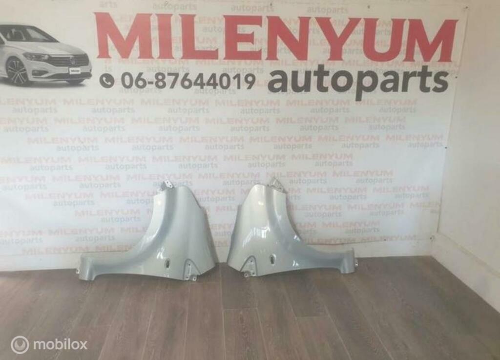TOYOTA AYGO LINKER/RECHTER SCHERM NIEUW (2005-2014) 8R0, Ophalen of Verzenden, Nieuw
