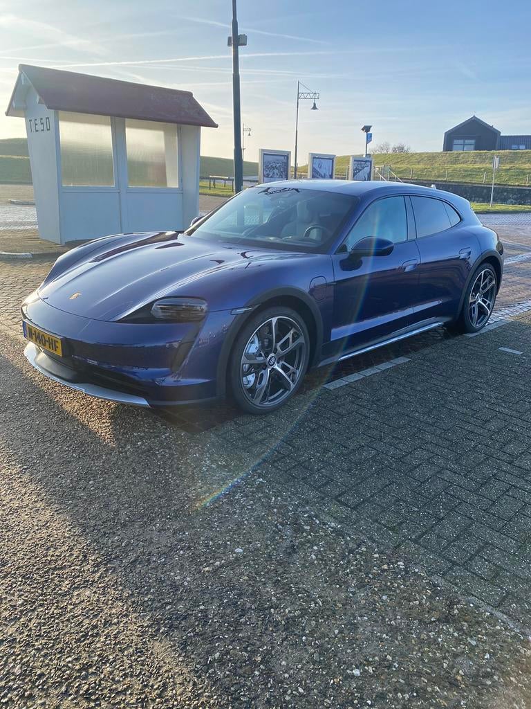 Porsche Taycan Cross Turismo 490pk 2021 Blauw, Auto's, Porsche, Automaat, 2220 kg, 110 €/maand, Blauw