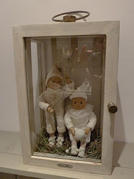 2 Watten poppetjes in vitrine, Ophalen of Verzenden