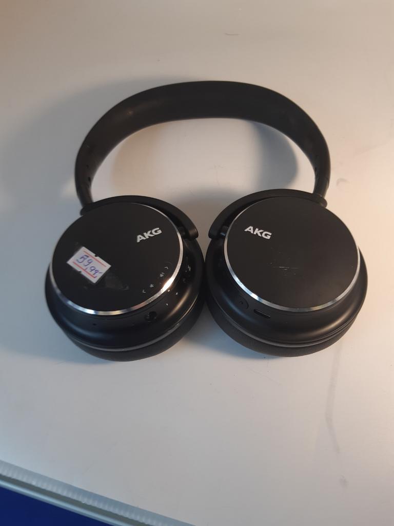 AKG y series, Overige merken, Ophalen of Verzenden, Zo goed als nieuw, Over oor (circumaural)