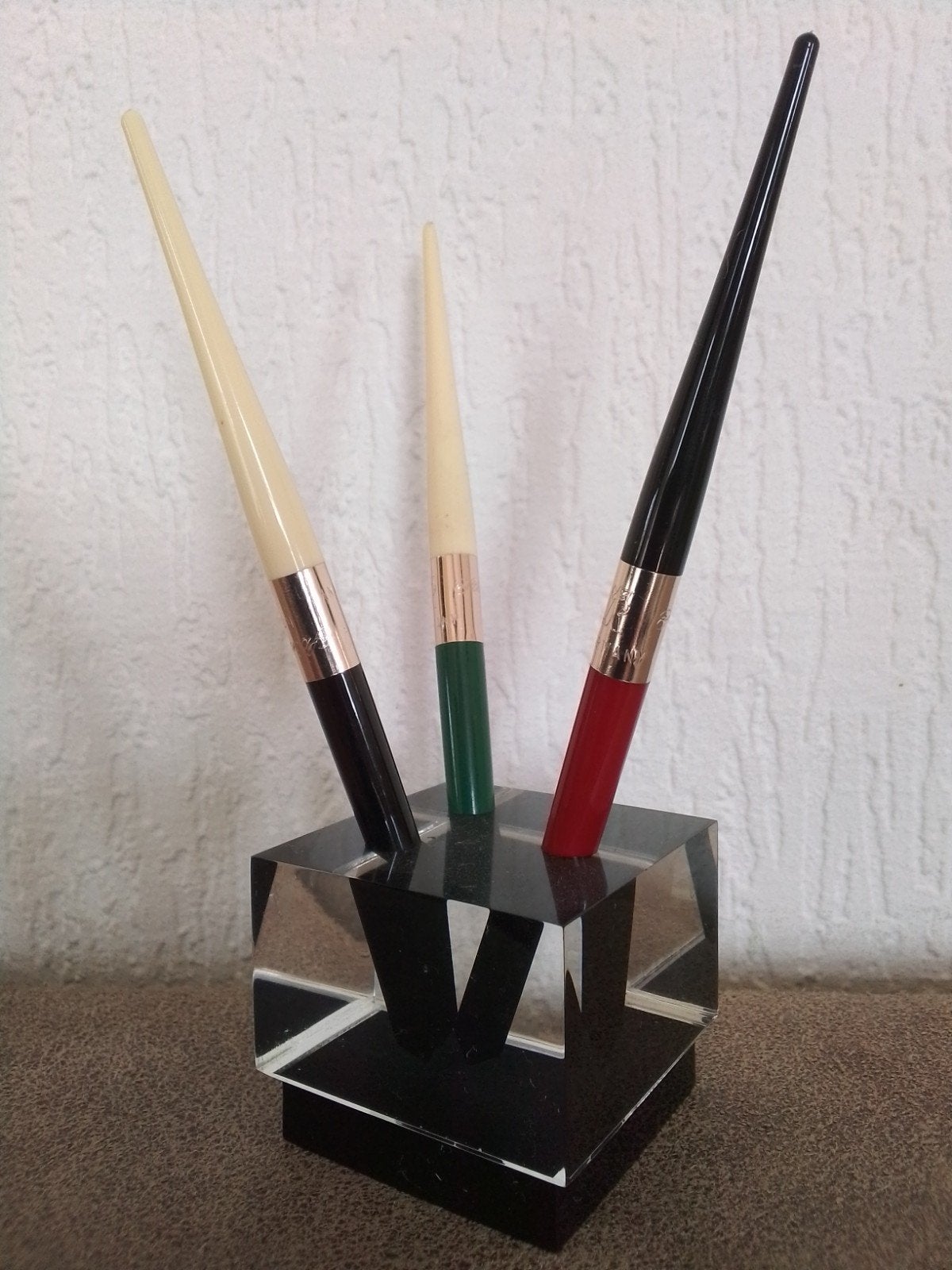 bureauset Schneider K 100 vintage plexiglas 3 ballpoints pen, Ophalen of Verzenden, Balpen, Overige merken