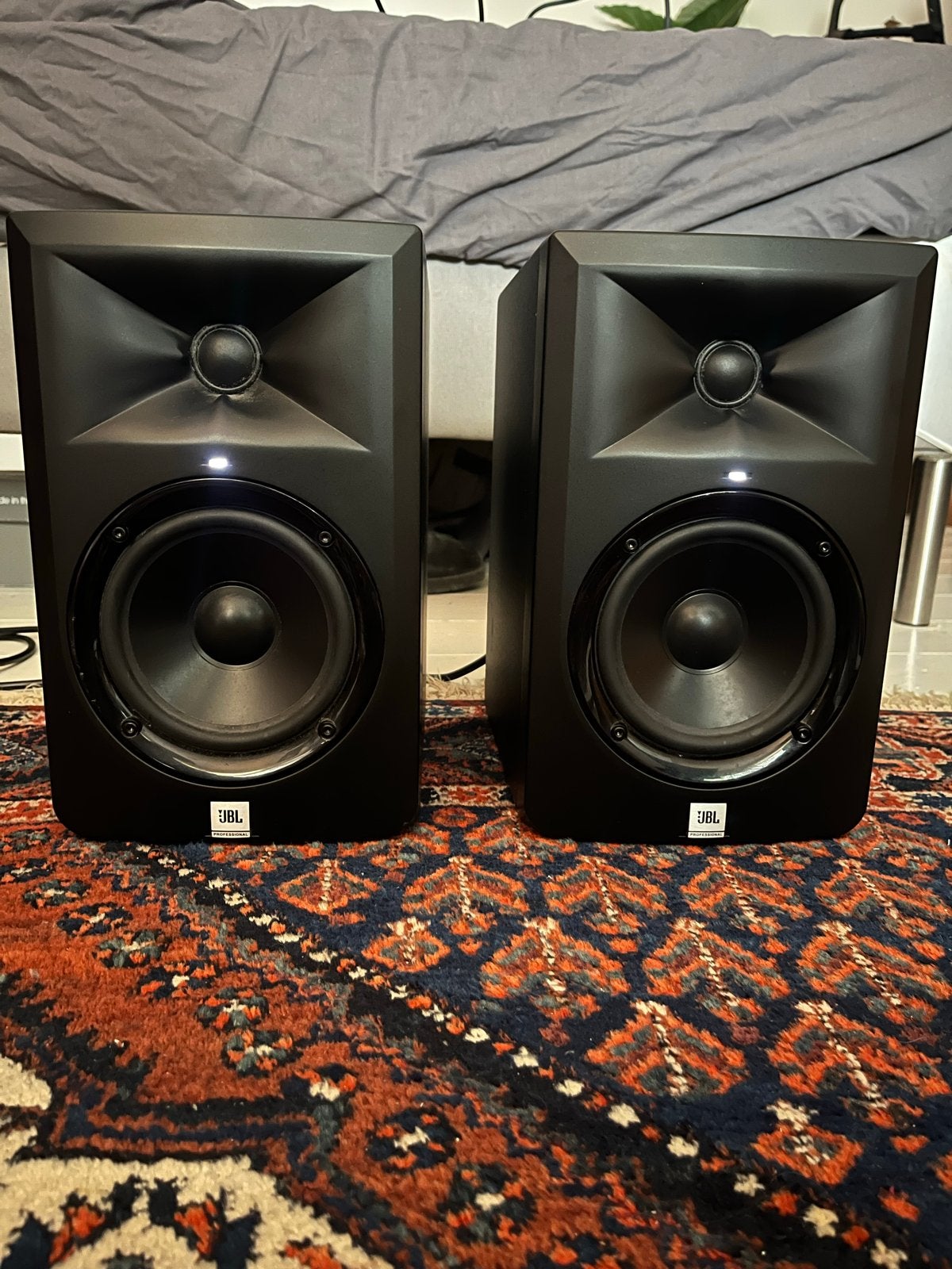 JBL LSR305 Studiomonitoren (set van 2) met 4 kabels, Audio, Tv en Foto, Luidsprekers, Ophalen, Studiomonitor, Gebruikt, Inclusief kabels
