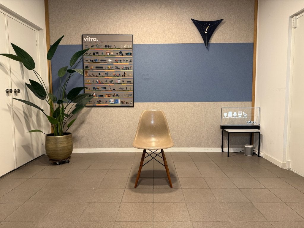 Vitra | Eames | DSW | Greige fiberglass | 4x, Huis en Inrichting, Stoelen, Niet ingevuld, Niet ingevuld, Ophalen of Verzenden
