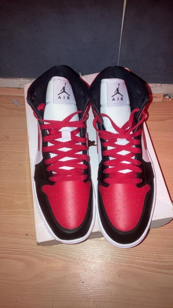Nike Air Jordan 1 Mid rood zwart wit, Ophalen of Verzenden