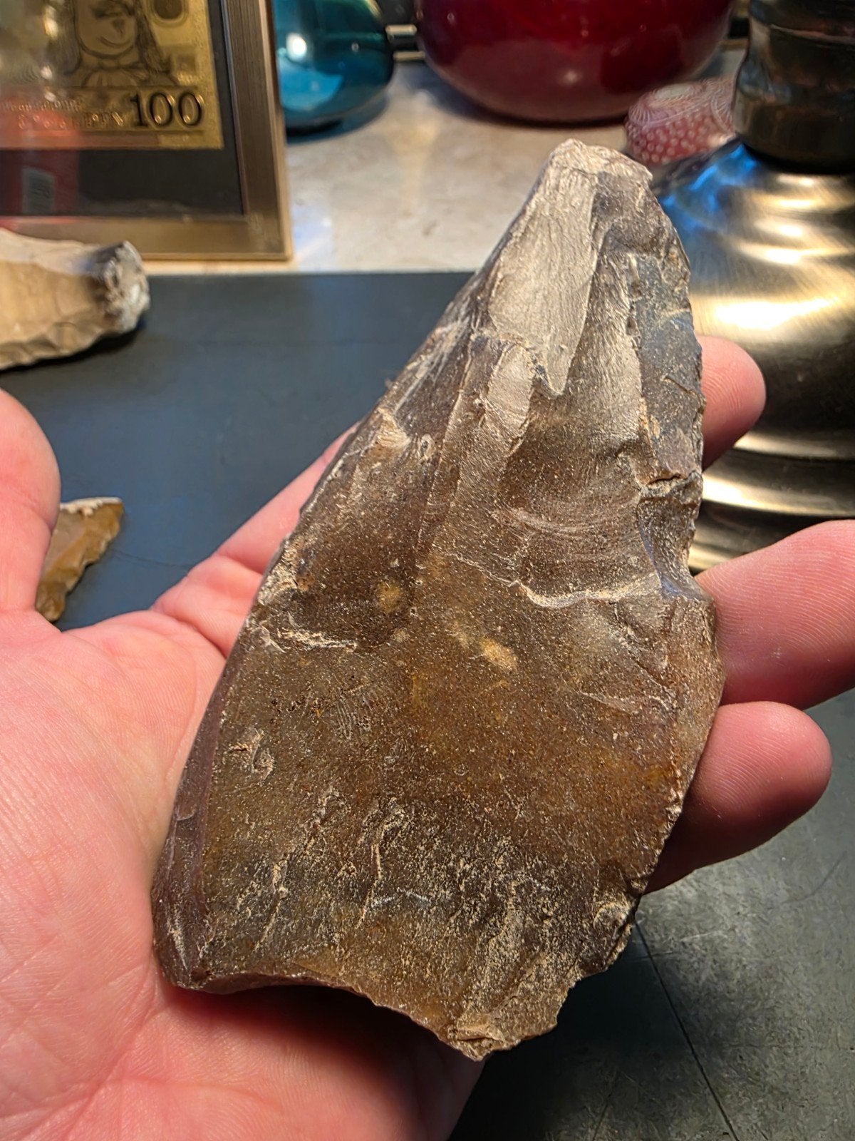 Zeldzame Prehistorische Vuistbijl - Neanderthaler Artefact, Ophalen of Verzenden