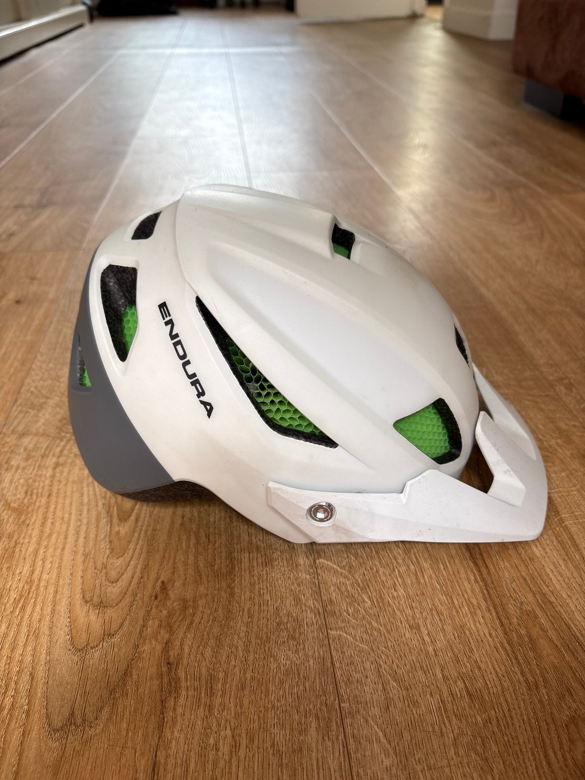 Endura Kids Helm - Goede staat met licht kleurverschil, Ophalen of Verzenden, Gebruikt, Overige maten, Jongen of Meisje