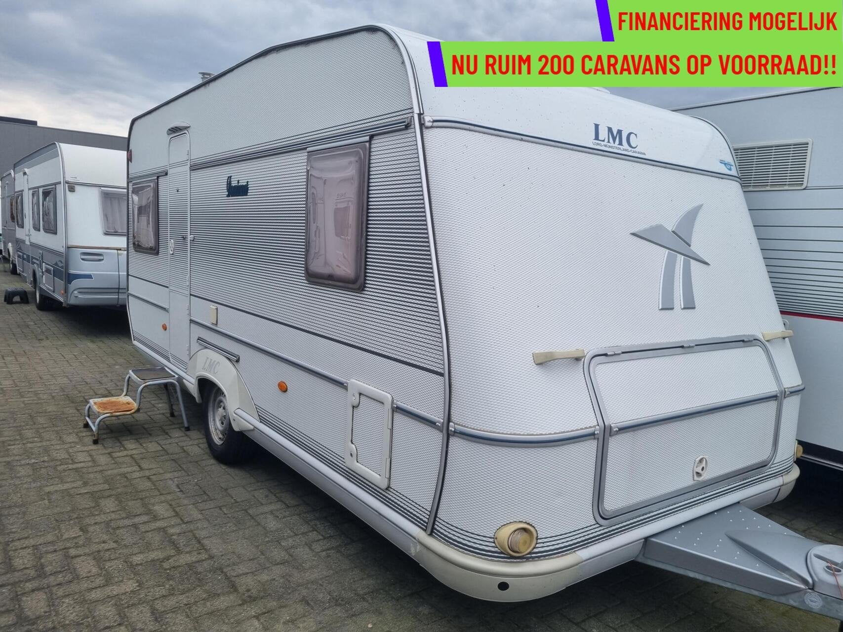 LMC DOMINANT 490 K1 VOORTENT + FRANSBED + DOUCHE, Caravans en Kamperen, Caravans, Hordeur, Rondzit, Bedrijf, 6 tot 7 meter