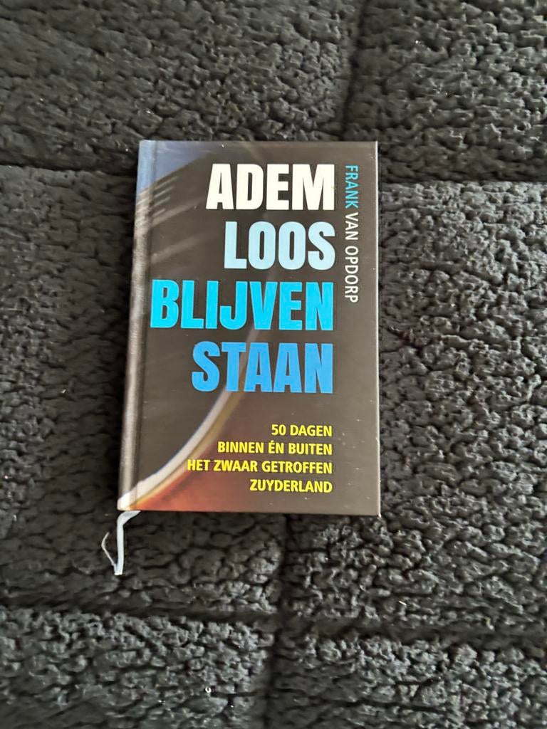 Ademloos Blijven Staan - Frank van Opdorp, Ophalen of Verzenden, Zo goed als nieuw, Nederland
