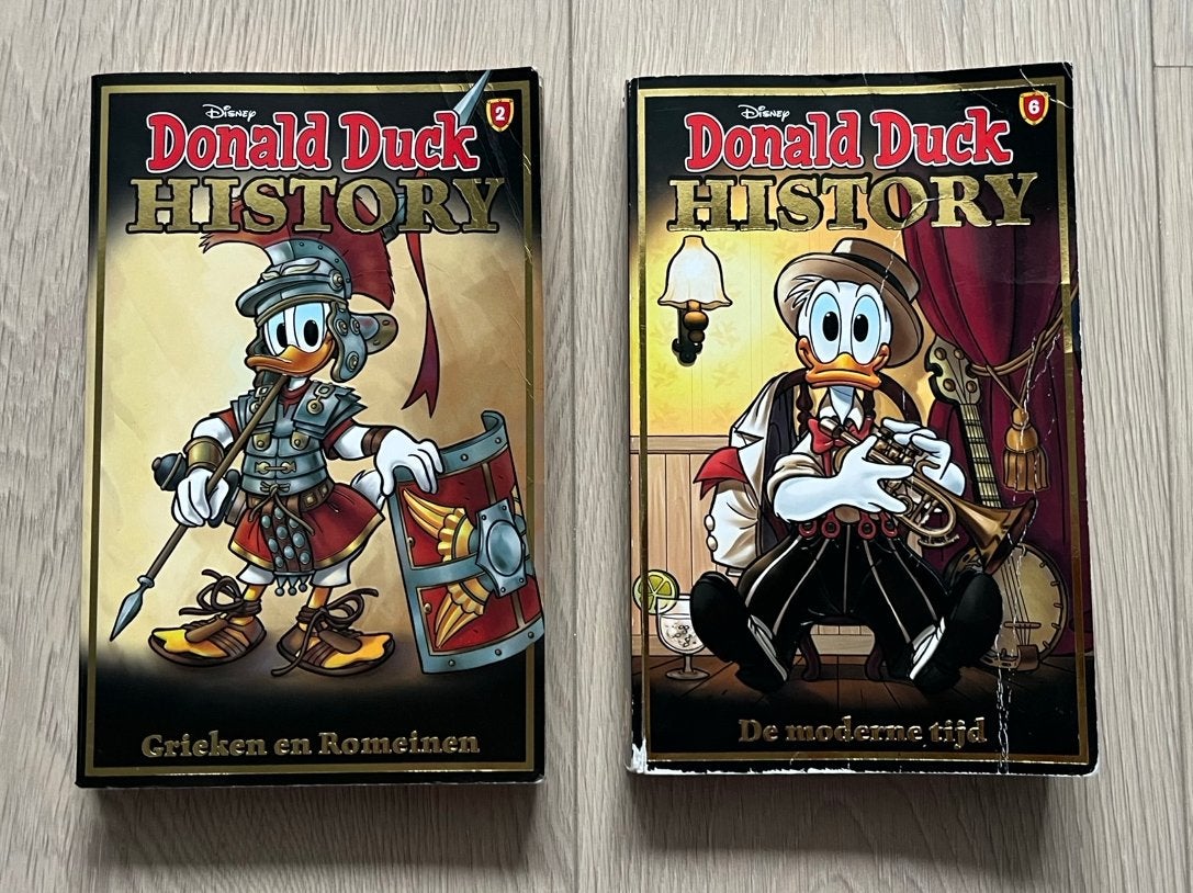 Donald Duck History 2 en 6, Boeken, Meerdere stripboeken, Ophalen of Verzenden, Gelezen