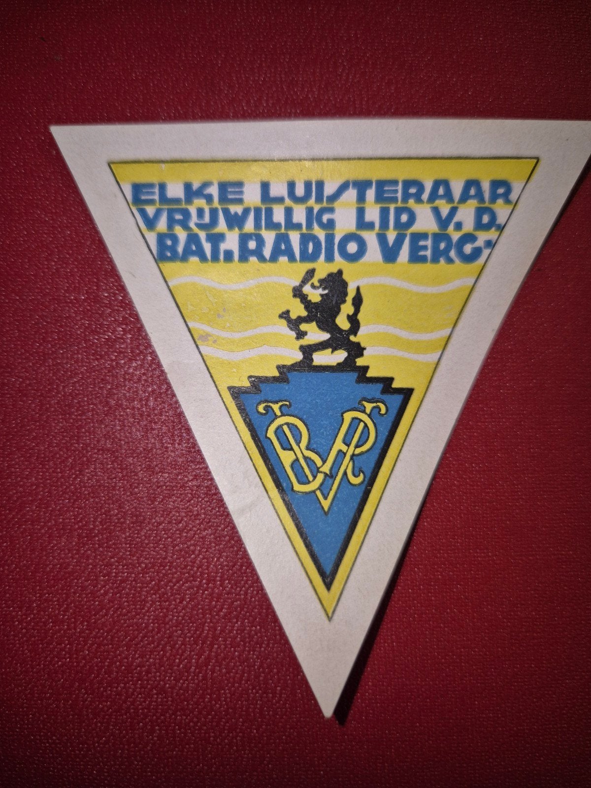 ZELDZAAM BATAVIA RADIO VERENIGING DRIEHOEK SLUITZEGEL 1930, Ophalen of Verzenden, Overige thema's