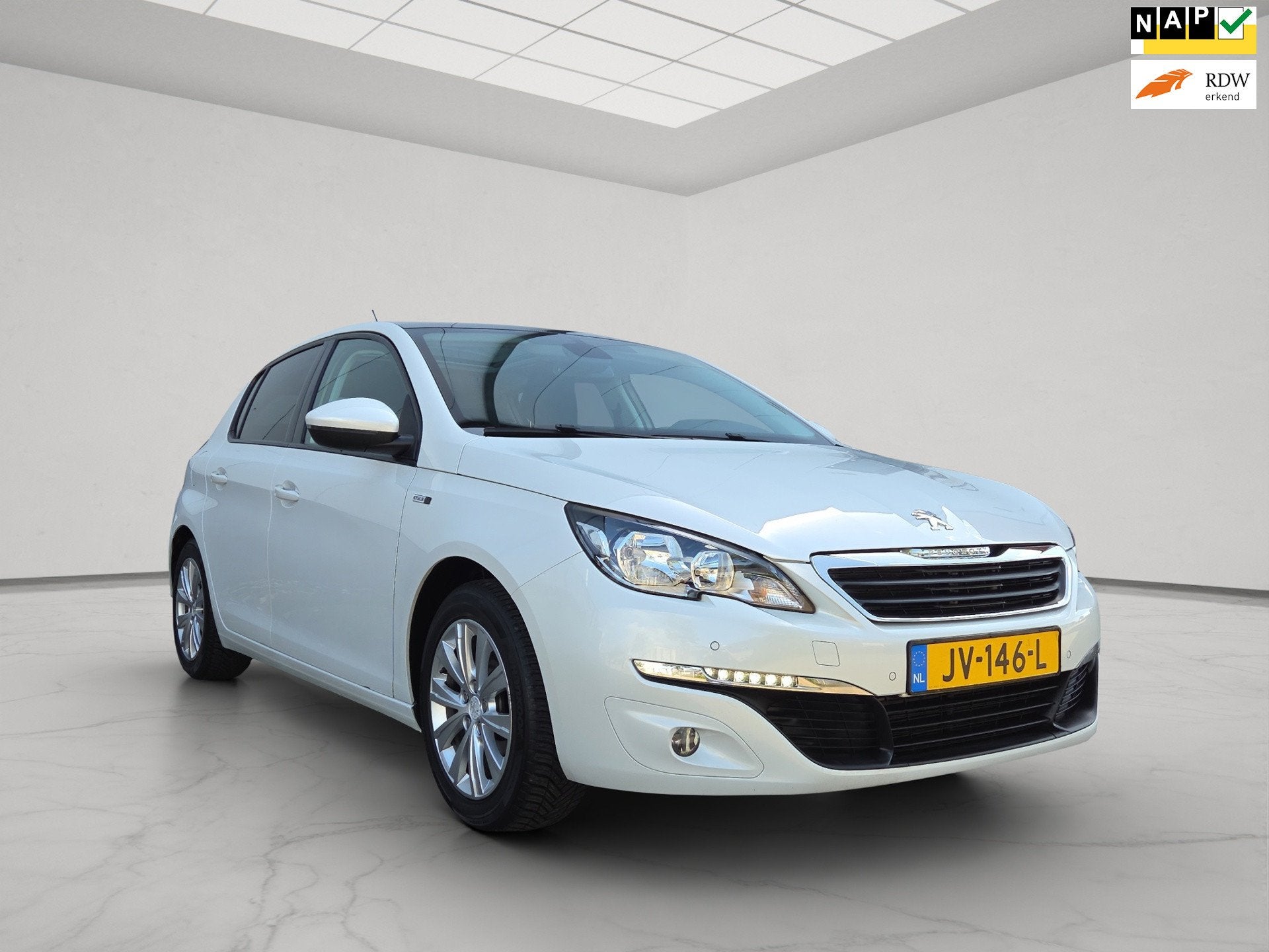 Peugeot 308 1.2 PureTech Style, Auto's, Peugeot, Voorwielaandrijving, Stof, Gebruikt, 1199 cc