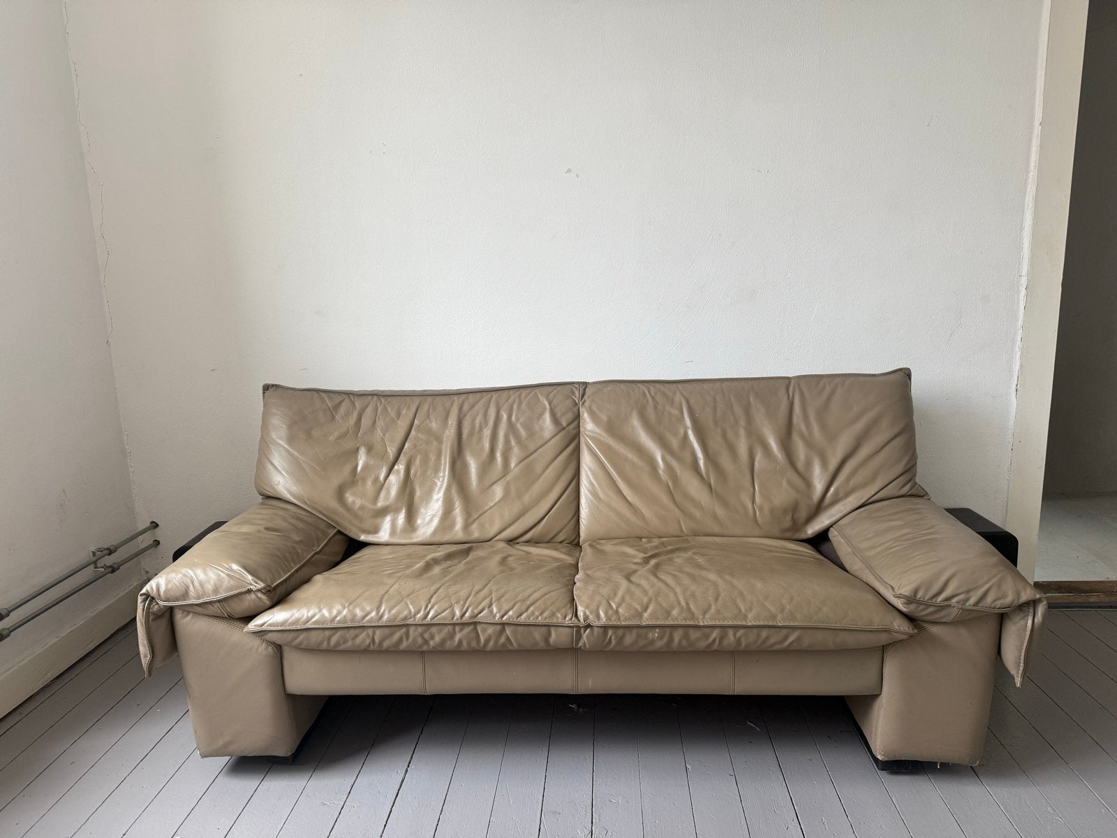 Leolux Taupe Leren 2-zitsbank - Vintage Jaren '70/'80, Ophalen, Gebruikt, 150 tot 200 cm, Tweepersoons