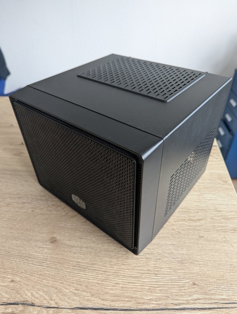 Cooler Master Elite 110 mini-ITX behuizing + 600W voeding, Computers en Software, Ophalen of Verzenden, Gebruikt