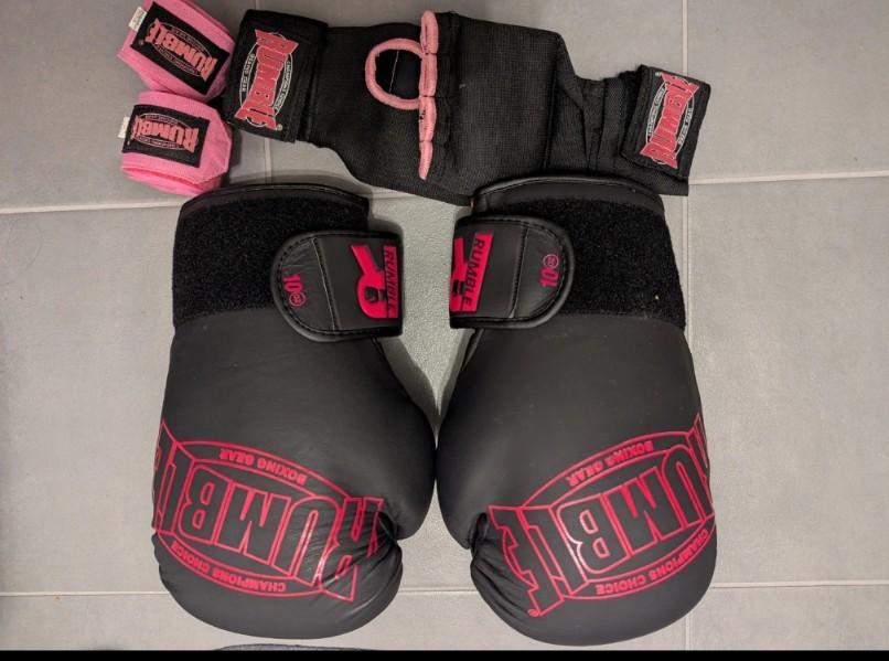 Rumble kickbokshandschoenen 10 oz met binnenhandschoenen, Ophalen of Verzenden, Zo goed als nieuw, Overige, Vechtsportbescherming