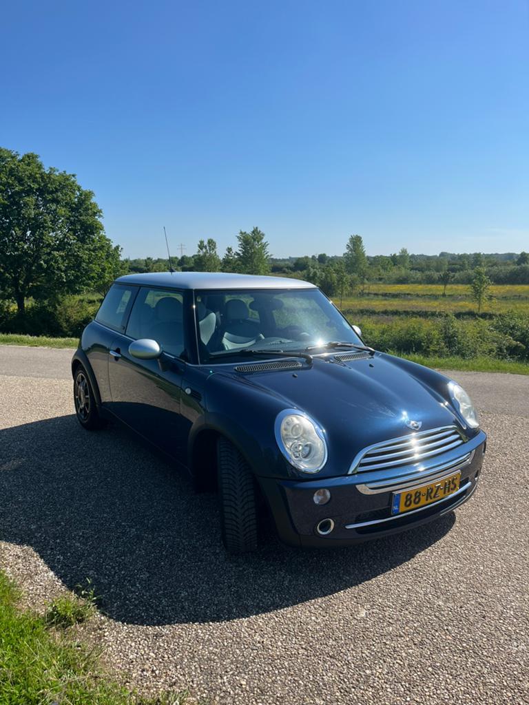 Mini 1.6 16V Cooper 2005 Blauw (109.000km), Voorwielaandrijving, 4 cilinders, Handgeschakeld, Blauw