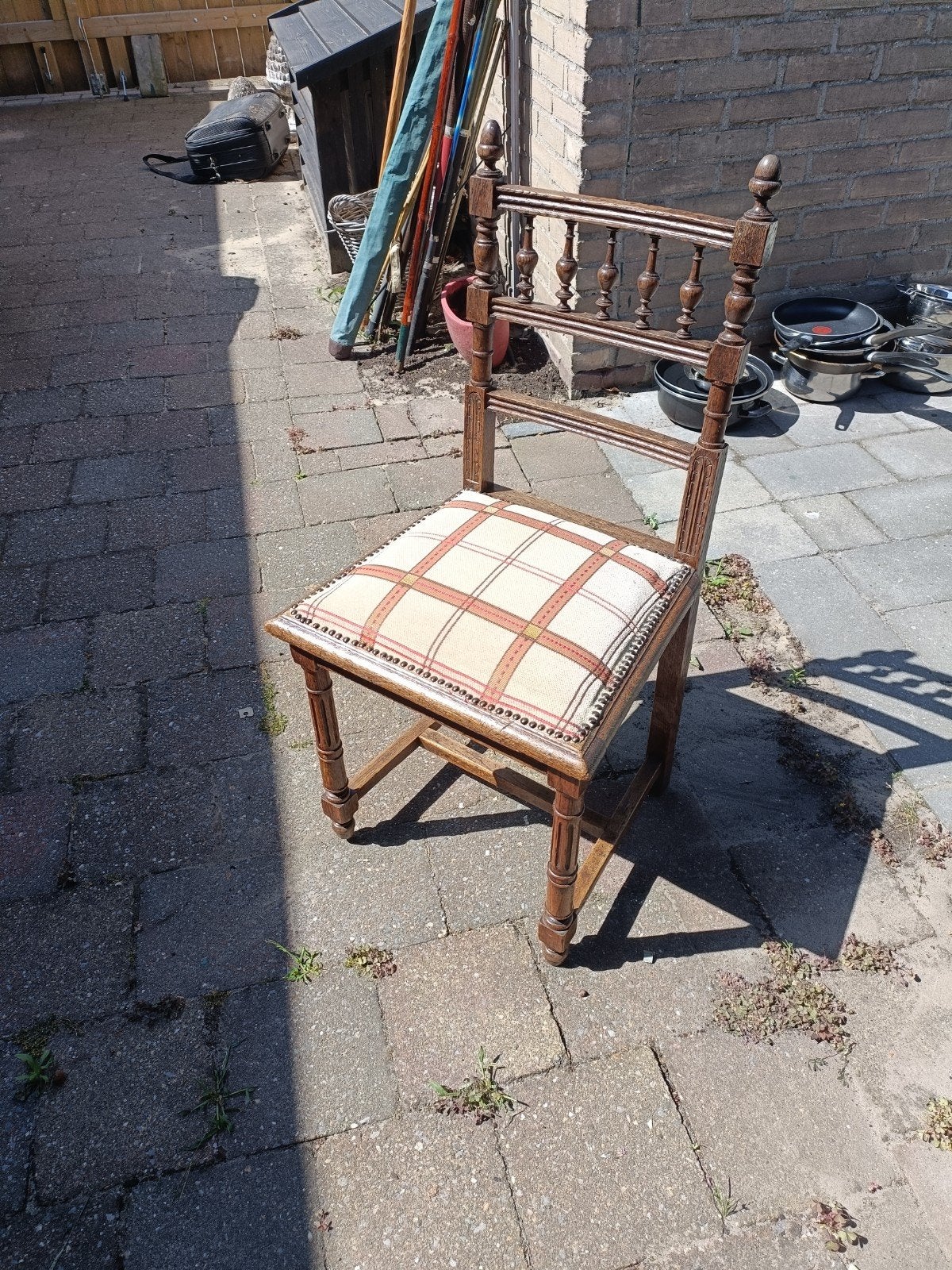 Gratis spullen. Stoeltje en een poppenwiegje, Ophalen, Gebruikt