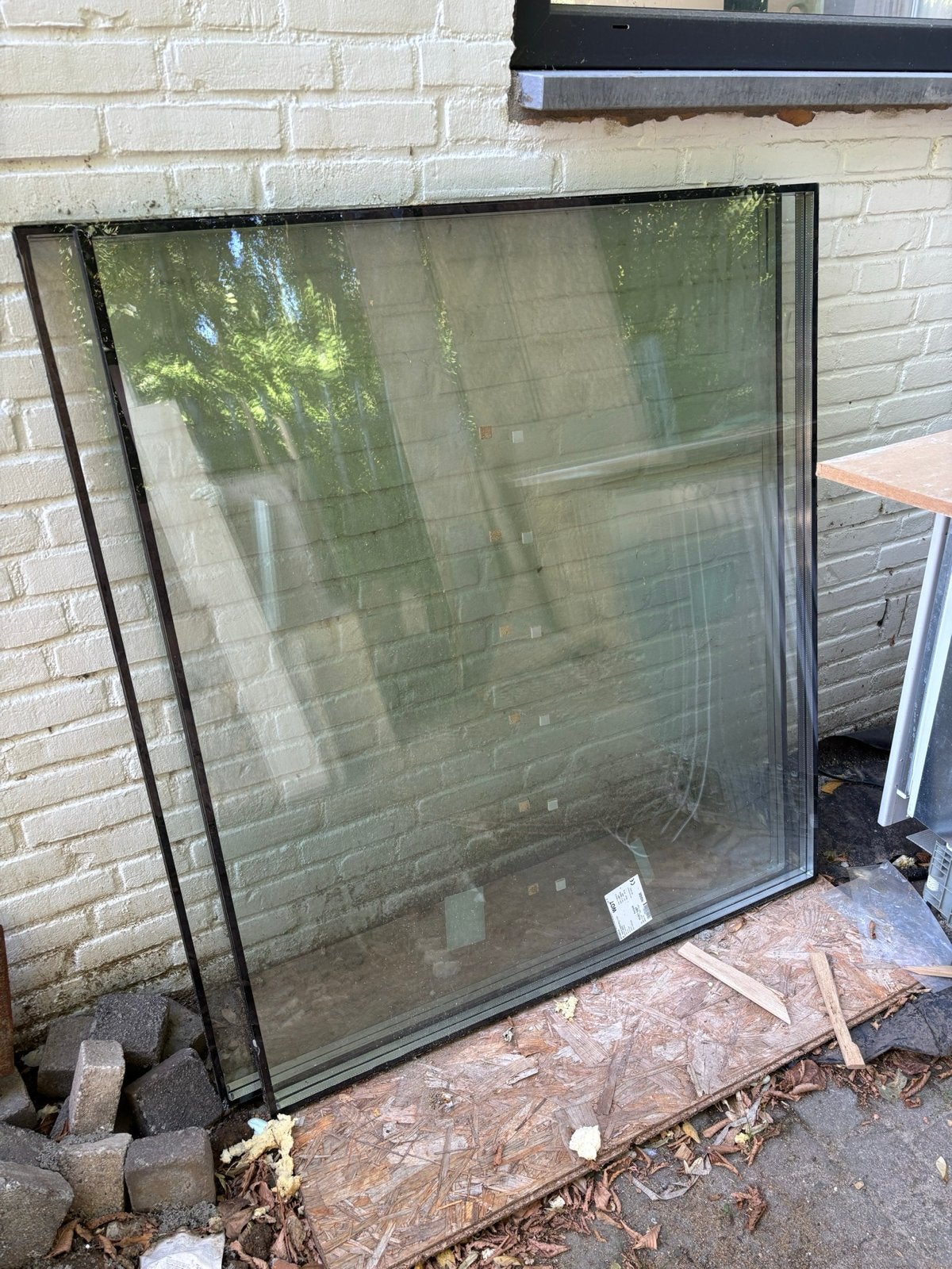 Nieuw Aluplast kozijn met 2 triple glas panelen., Doe-het-zelf en Verbouw, Glas en Ramen, Ophalen, Gevelraam of Ruit, 120 tot 160 cm