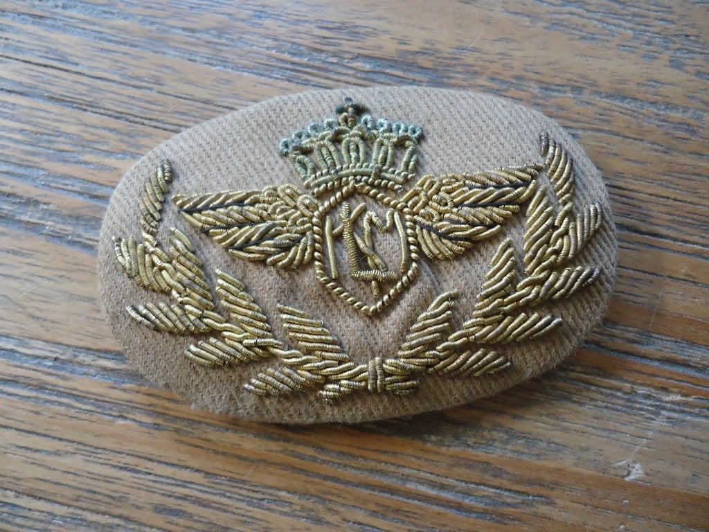 KLM pet embleem piloot geborduurd tropen of Indië, Ophalen of Verzenden, Gebruikt, Schaalmodel