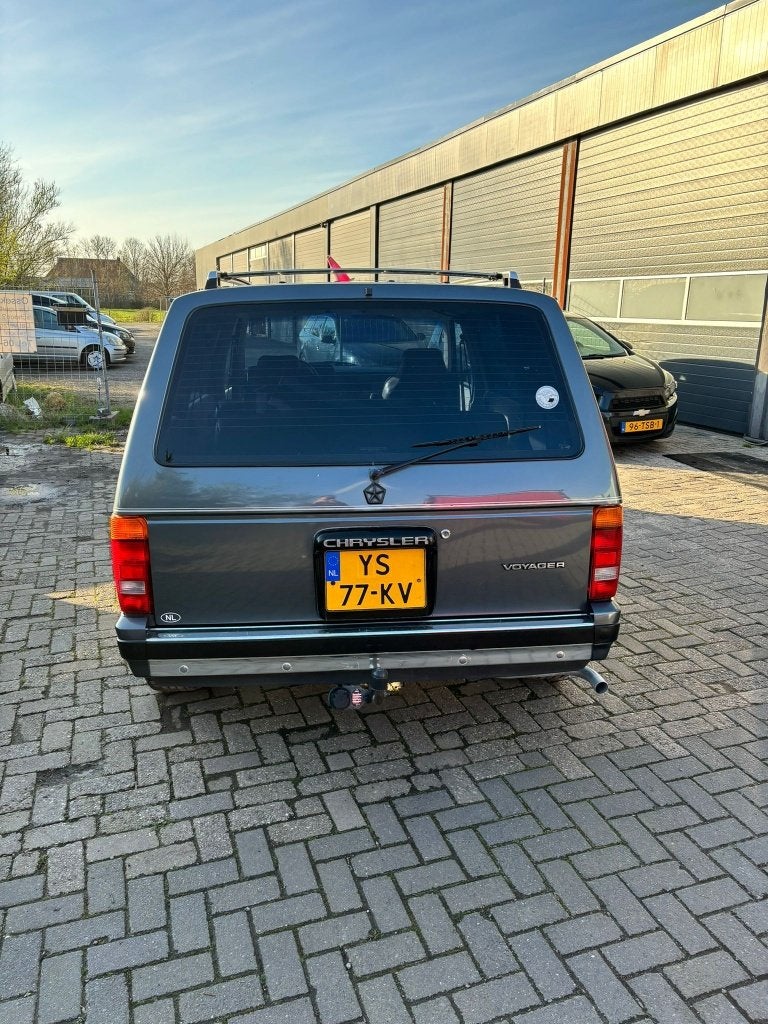 Chrysler Voyager 3.0 I SE V6 EFI AUT U9 1990 Grijs, foto 3