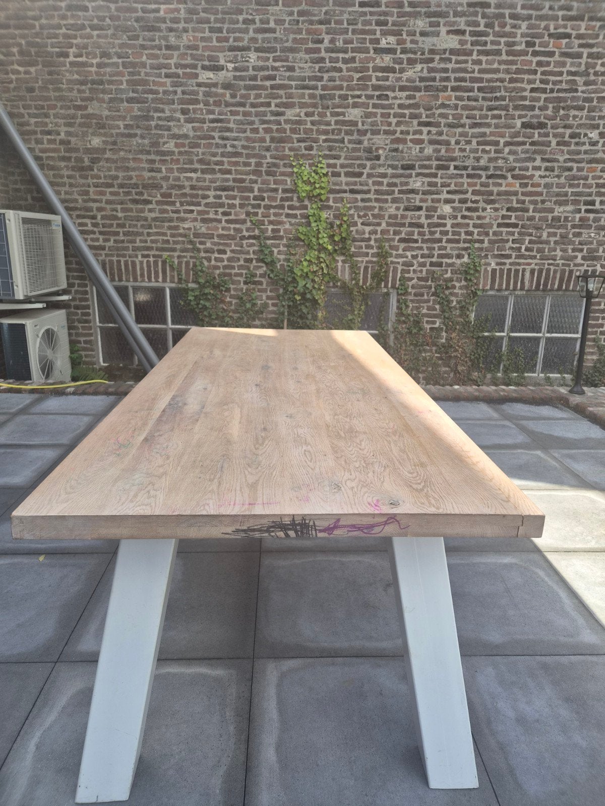 Robuuste eikenhouten tafel met witte poten, Ophalen, Gebruikt, Eikenhout, 200 cm of meer