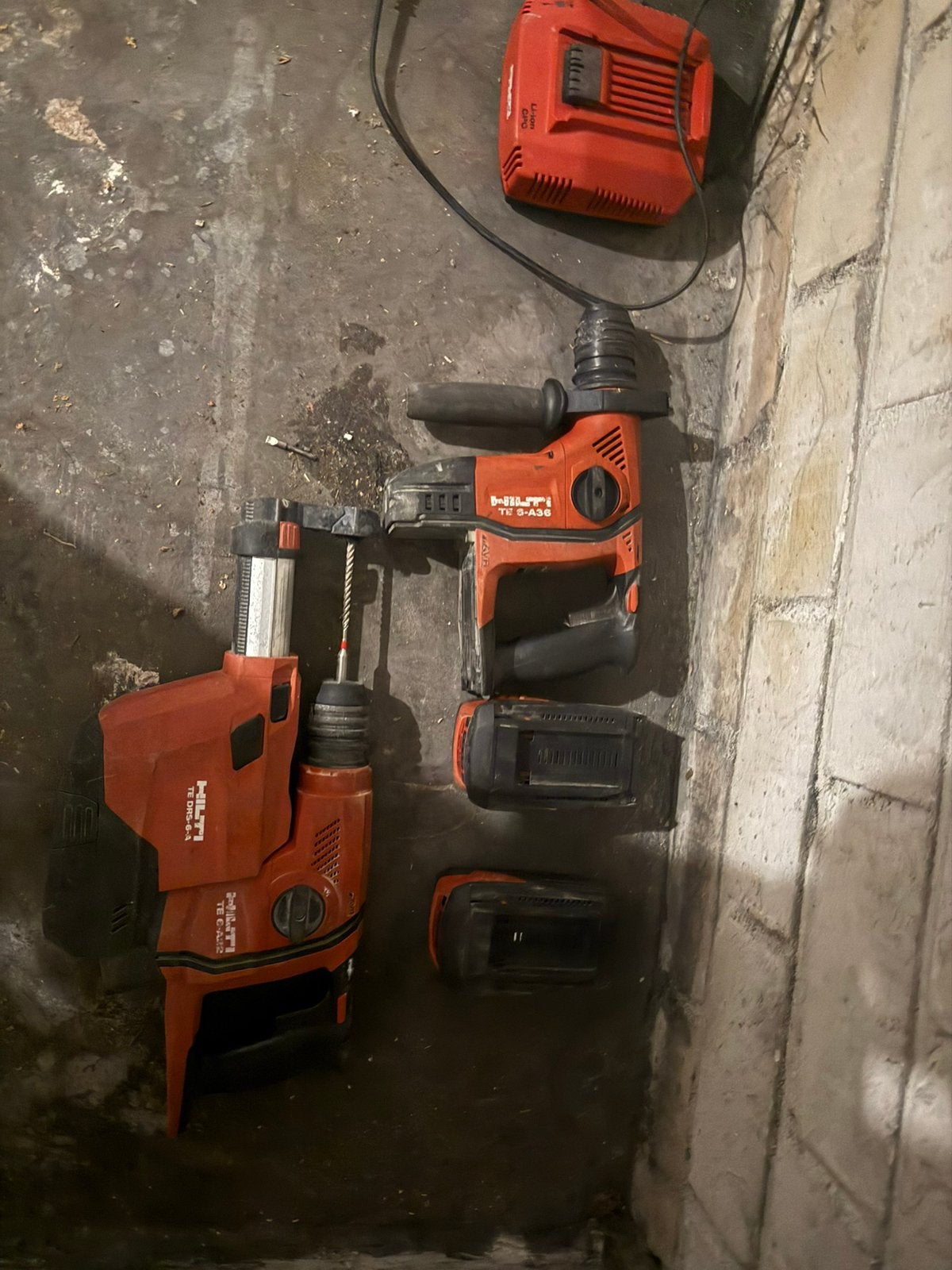 Hilti 2x Klopboormachines werken perfect!, Gebruikt, Overige typen, Ophalen of Verzenden, Variabele snelheid