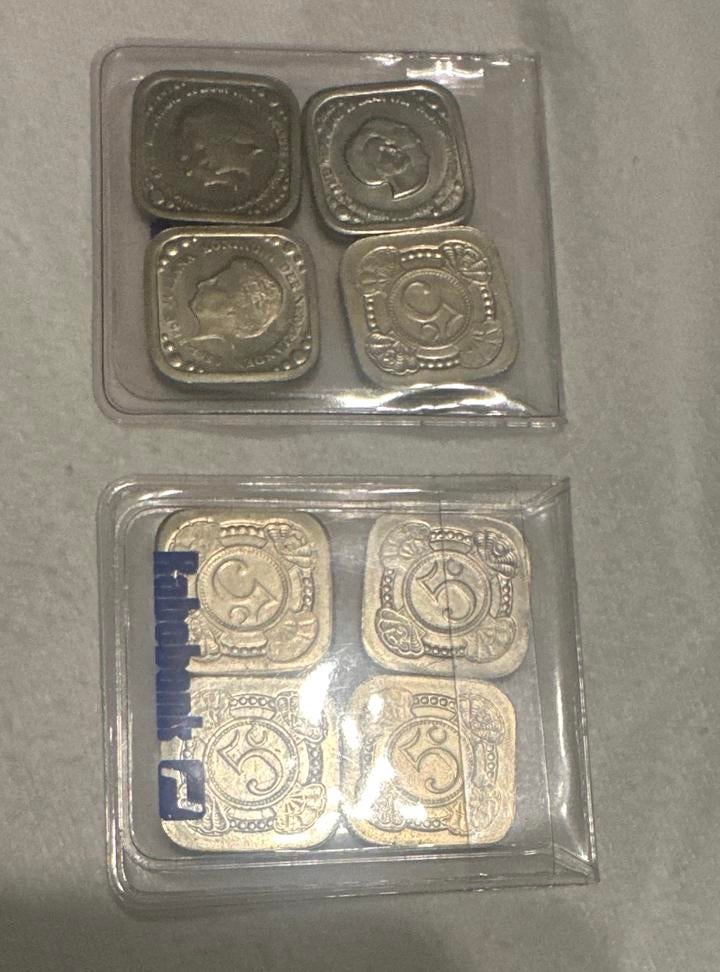 2 setjes vierkante 5 cent munten (herdenkingsuitgave), Ophalen of Verzenden, Koningin Juliana, 5 cent, Setje