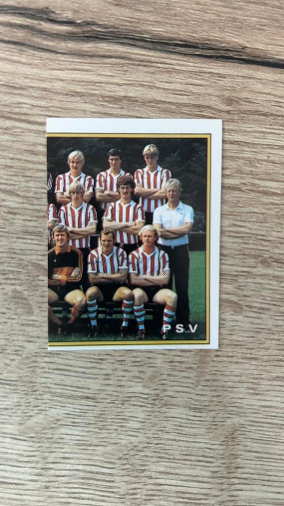 Panini Voetbal 83 plaatje teamfoto PSV rechts, Ophalen of Verzenden