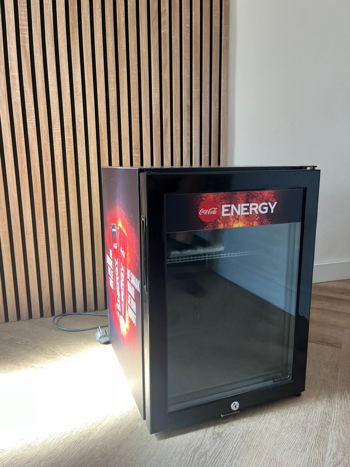 Limited edition koelkast Coco Cola Energy, Ophalen, Zonder vriesvak, Nieuw, Minder dan 75 liter