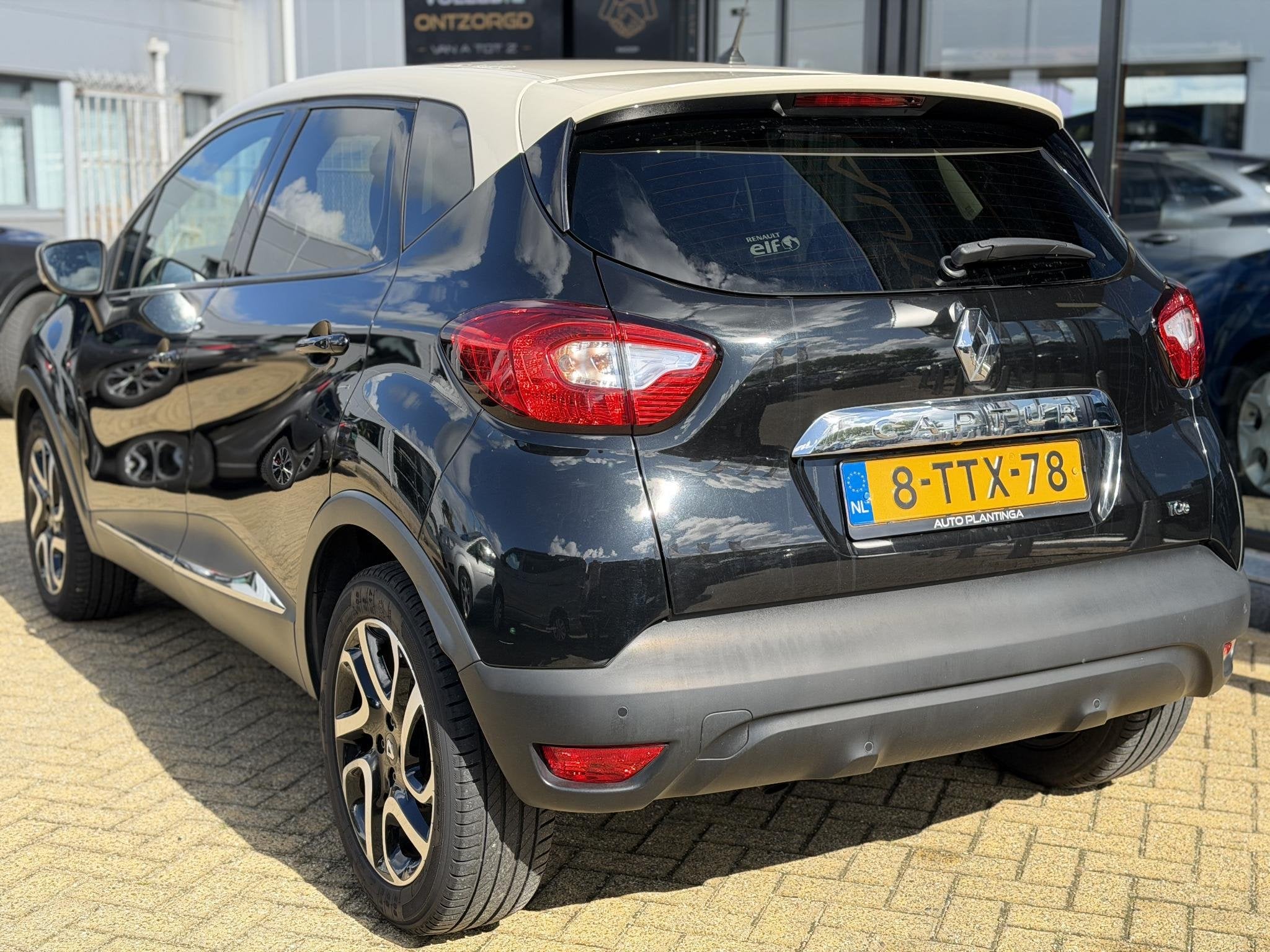 Renault Captur 1.2 TCe Dynamique 120PK | AUTOMAAT | Dealeron, Stof, Euro 6, 4 cilinders, Zwart