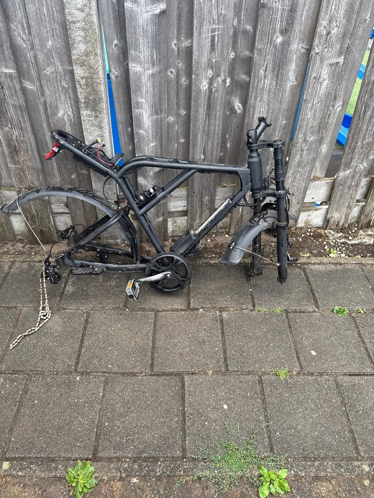Fietsframe met voorvork, spatborden h9, Fietsen en Brommers, Fietsonderdelen, Frame, Gebruikt, Staal, Ophalen