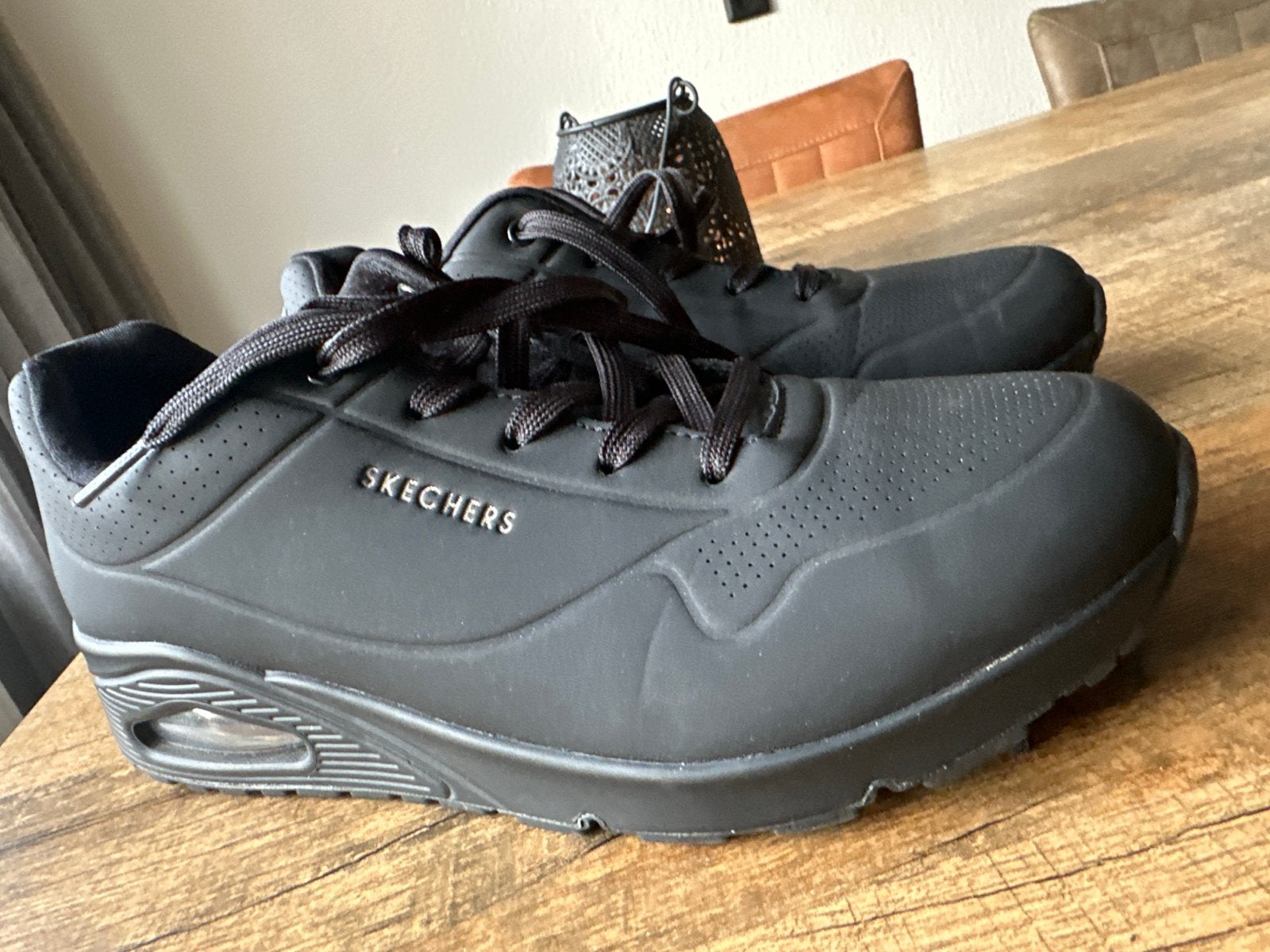 Skechers zwarte sneakers - Zo goed als nieuw, Ophalen, Zo goed als nieuw, Zwart, Sneakers of Gympen