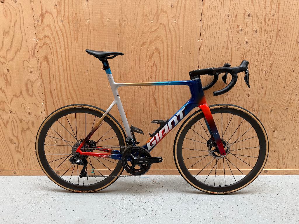 Giant Propel Advanced SL Team Jayco AlUla - Dura-Ace Di2, 28 inch, Gebruikt, Carbon, Heren