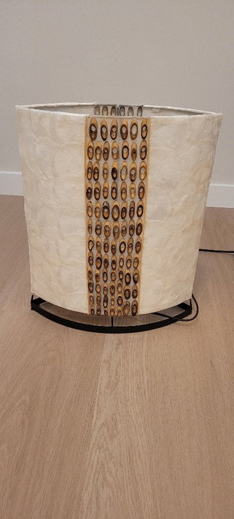 Balinese (Ibiza) staande tafellamp met bamboe en schelpen., Huis en Inrichting, Ophalen, Zo goed als nieuw, Metaal, 40 cm