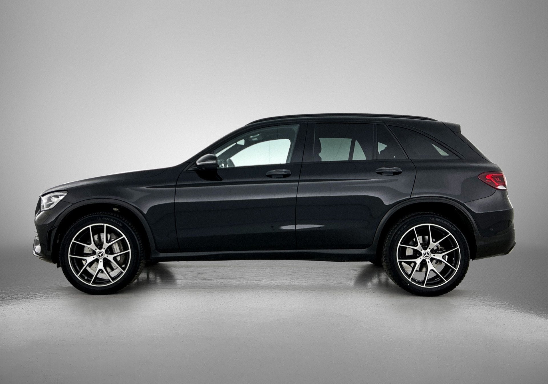 Mercedes-Benz GLC 300e 4MATIC Business Solution AMG | 360-, 12 maanden, 4 cilinders, 320 pk, Zwart